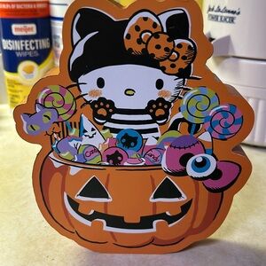New Halloween Hello Kitty Wall Plaque
